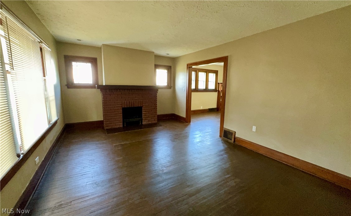 949 Helmsdale Road Cleveland Heights, OH 44112 - Photo 25 of 29