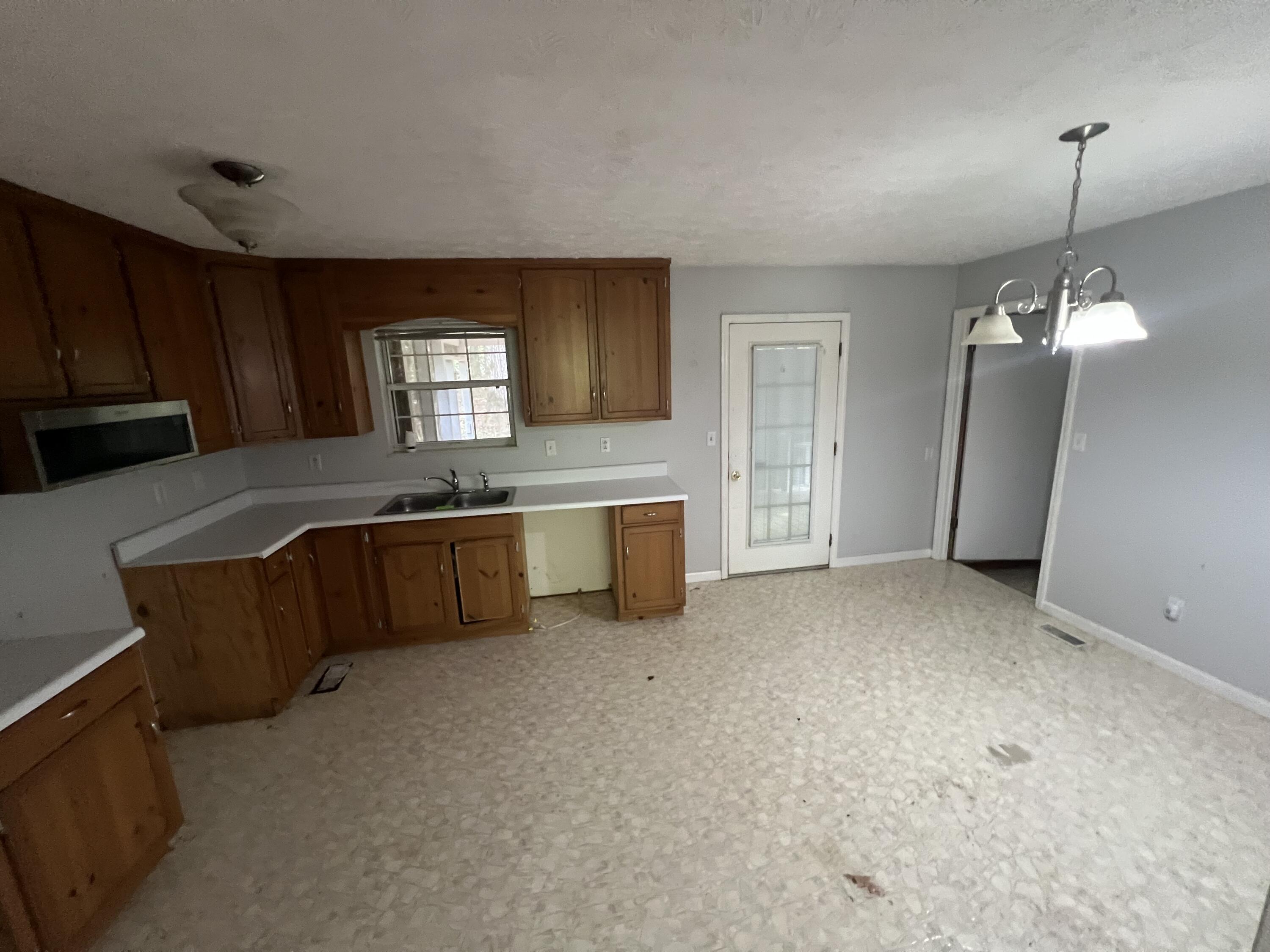 1401 Lamontville Road Decatur, TN 37322 - Photo 4 of 11 IMG_3271