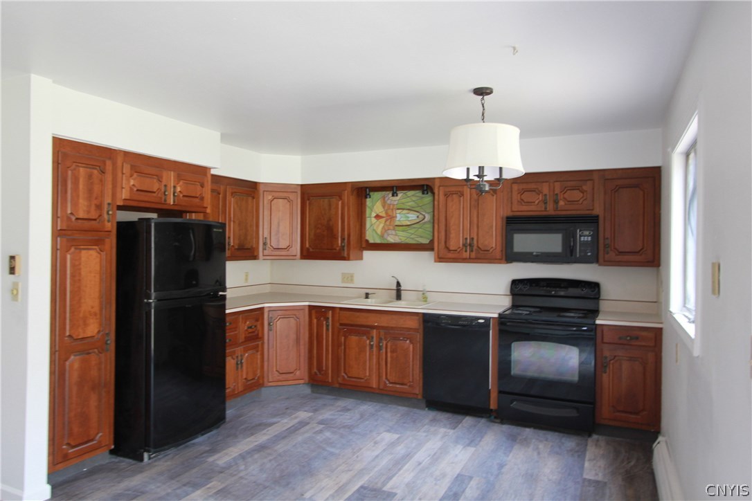 323 East River Road Oswego, NY 13126 - Photo 6 of 20