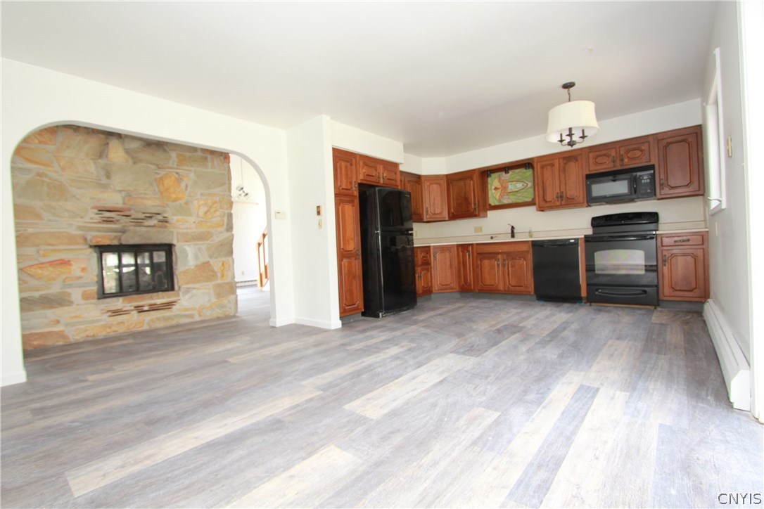 323 East River Road Oswego, NY 13126 - Photo 7 of 20