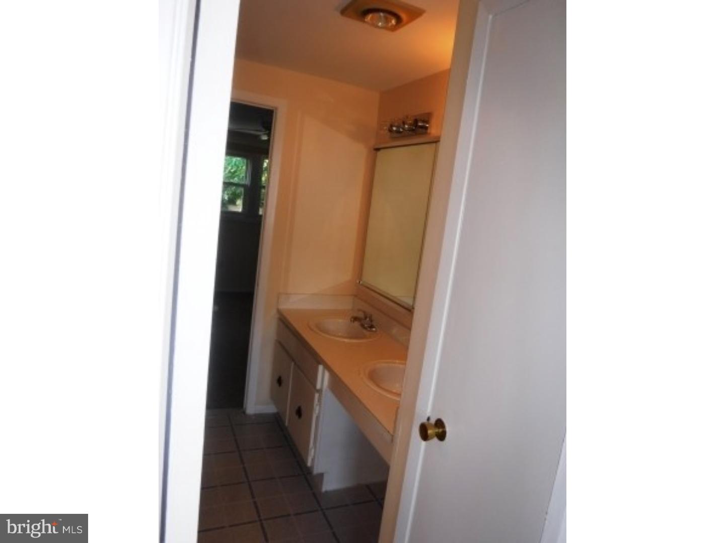 24 Rutledge Place Willingboro, NJ 08046 - Photo 12 of 16