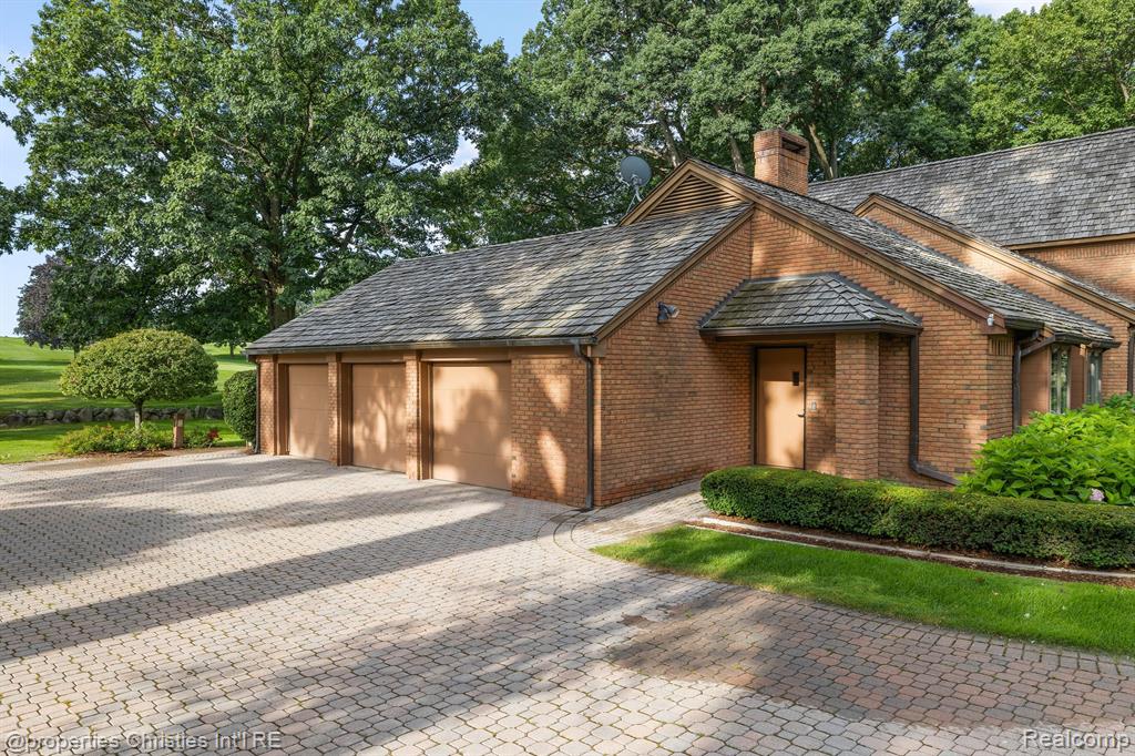 1895 Rathmor Road Bloomfield Hills, MI 48304 - Photo 7 of 58
