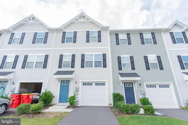 $265,000 | 90 Ogunquit Drive, Martinsburg, WV 25403