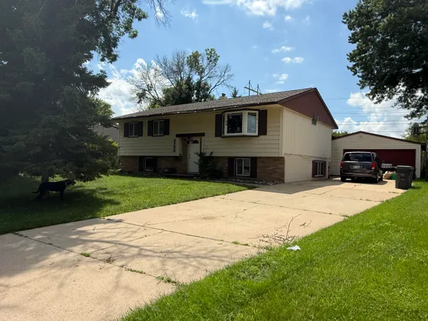 $299,900 | 3260 33rd Street South, La Crosse, WI 54601