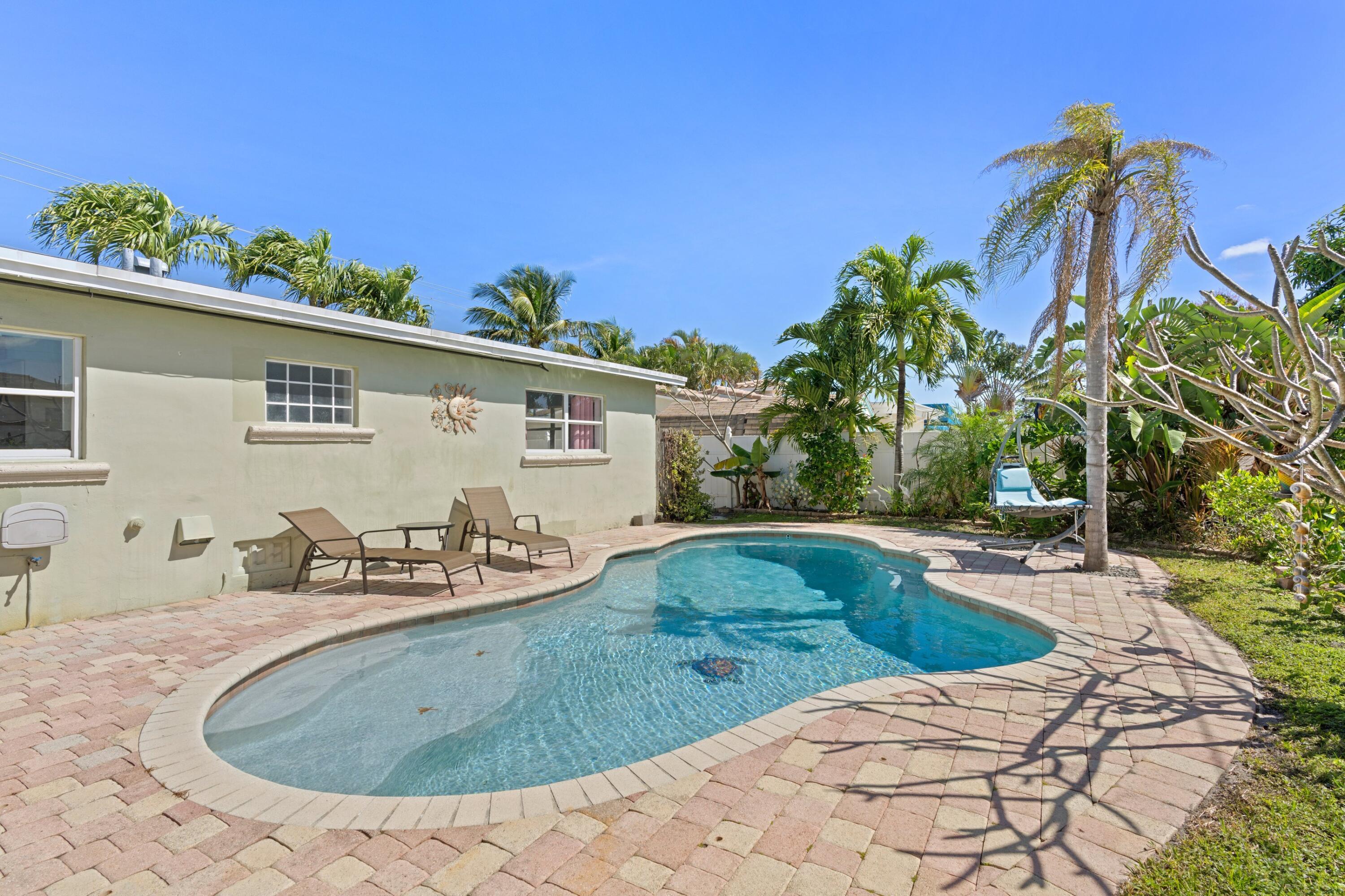 216 Northeast 32nd Street Boca Raton, FL 33431 - Photo 14 of 33 Pool & Patio