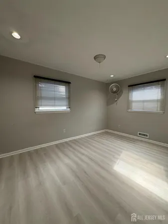 a view of empty room with window