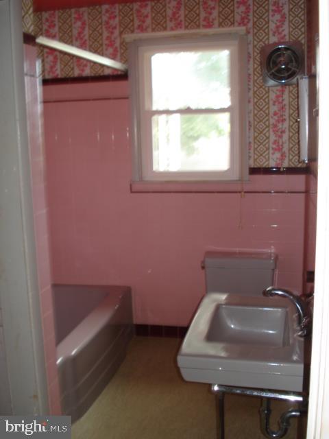 2555 Baker Road York, PA 17408 - Photo 5 of 10 Gallery Image 5