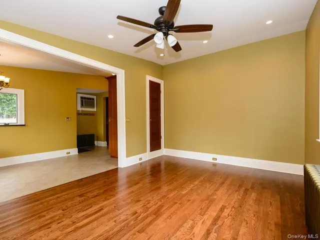 $5,600 | 35 Birch Street, Locust Valley, NY 11560