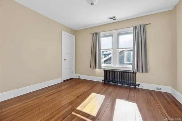 $5,600 | 35 Birch Street, Locust Valley, NY 11560