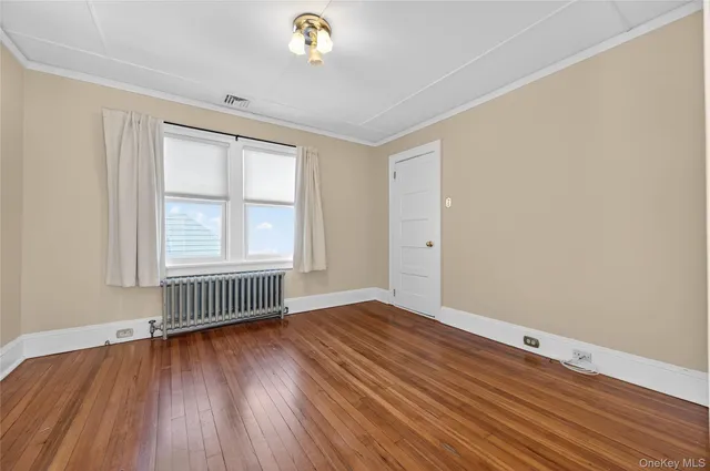 $5,600 | 35 Birch Street, Locust Valley, NY 11560