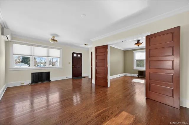 $5,600 | 35 Birch Street, Locust Valley, NY 11560