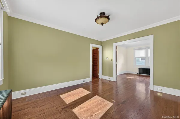 $5,400 | 35 Birch Street, Locust Valley, NY 11560