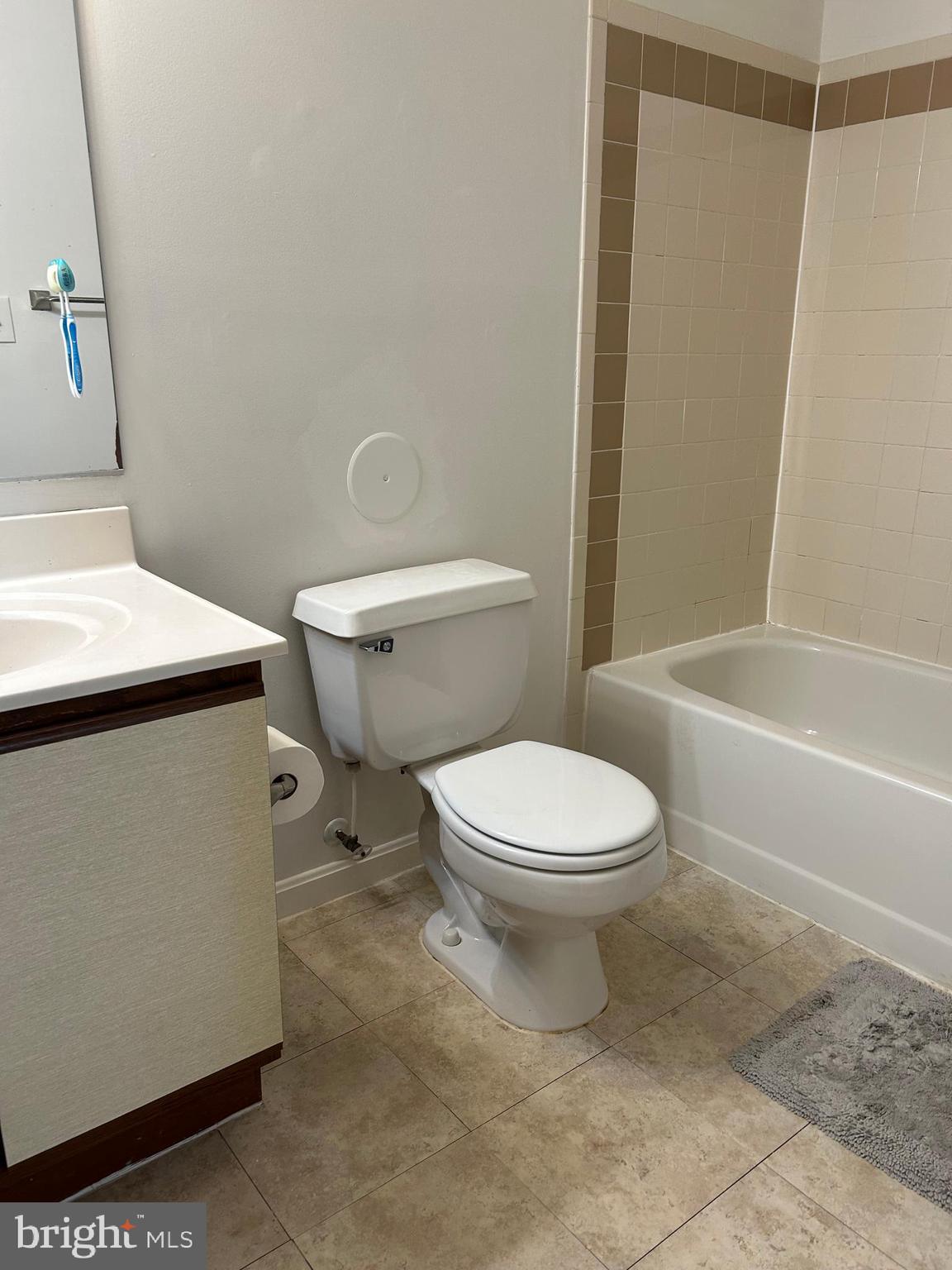 4922 Columbia Road, Unit 7 91 Columbia, MD 21044 - Photo 19 of 19 Bedroom 2 bathroom