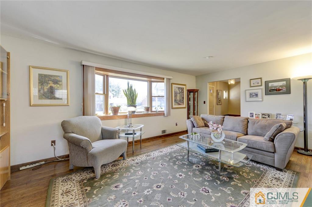 10 Churchill Road East Brunswick, NJ 08816 - Photo 3 of 21 Gallery Image 3