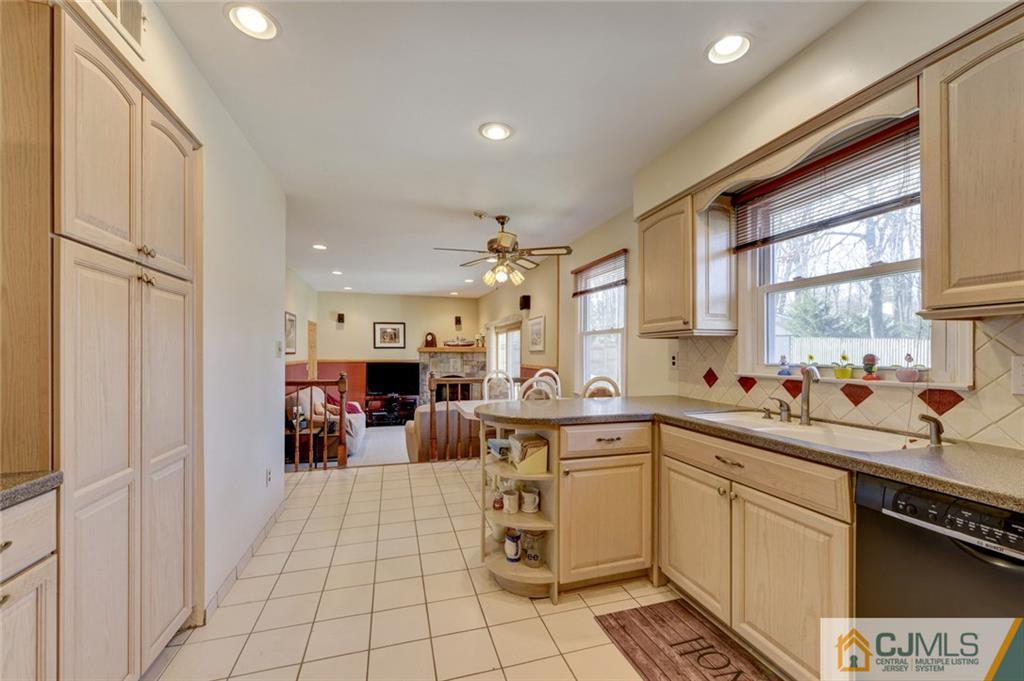 10 Churchill Road East Brunswick, NJ 08816 - Photo 7 of 21 Gallery Image 7
