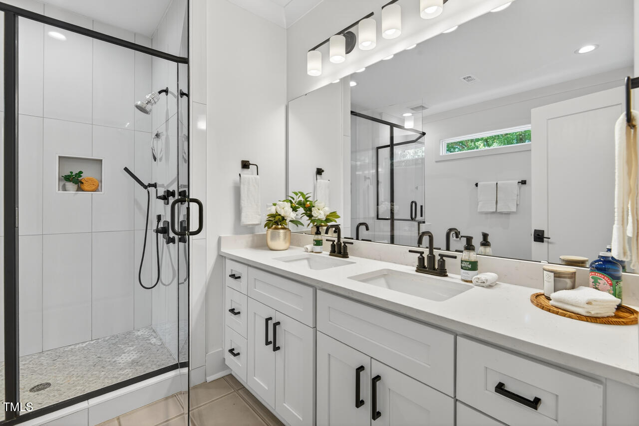 107 Hillcrest Avenue, Unit C & D Carrboro, NC 27510 - Photo 25 of 61 43