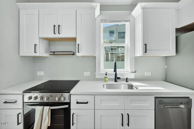 $850,000 | 107 Hillcrest Avenue, Unit C & D, Carrboro, NC 27510