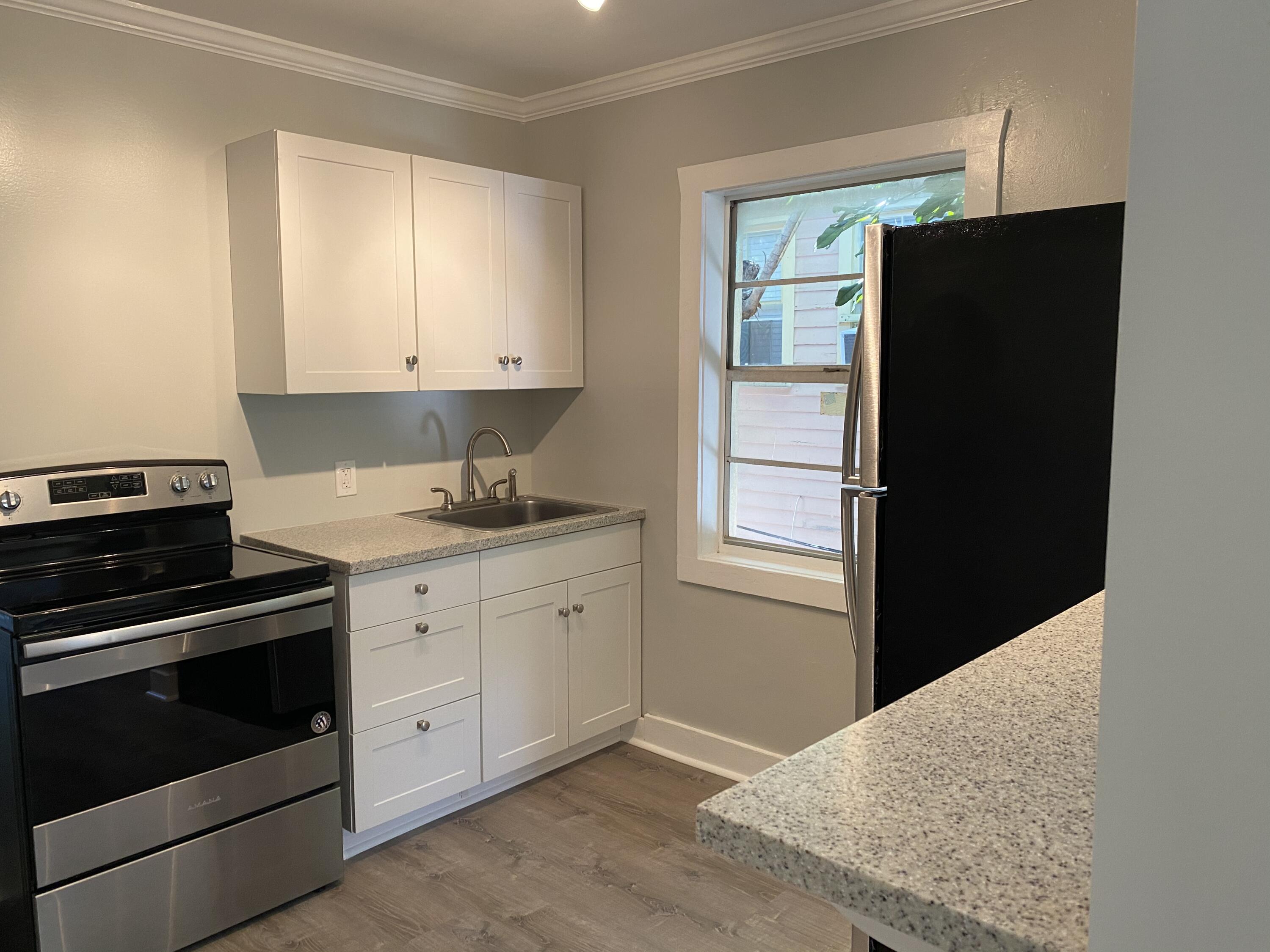 709 Whitmarsh Lane Key West, FL 33040 - Photo 8 of 25 713 - Apt kitchen