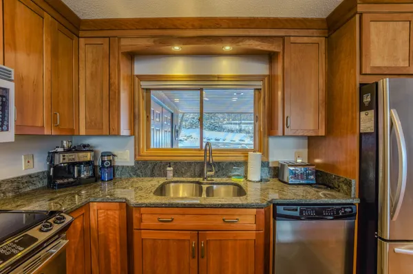 $779,000 | 35 Hartford Ln Extension, Unit 79, Carroll, NH 03595