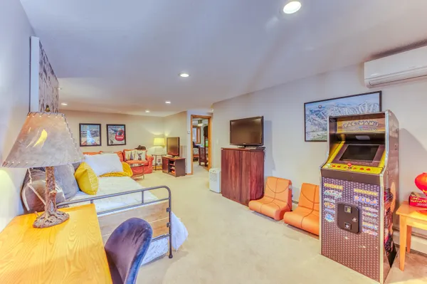 $779,000 | 35 Hartford Ln Extension, Unit 79, Carroll, NH 03595