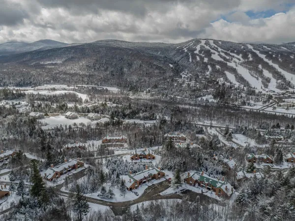 $779,000 | 35 Hartford Ln Extension, Unit 79, Carroll, NH 03595