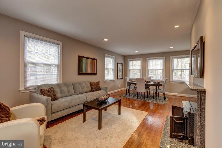 1010 Hart Road Baltimore, MD 21286 - Photo 22 of 30 a living room with furniture and wooden floor