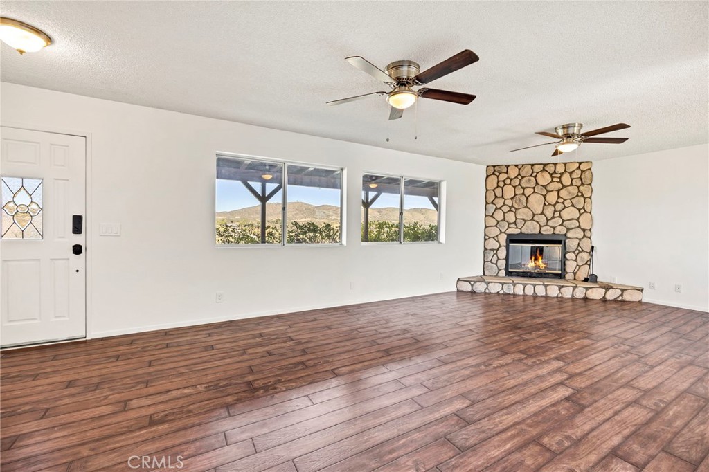 37320 Spring Valley Road Temecula, CA 92592 - Photo 8 of 42