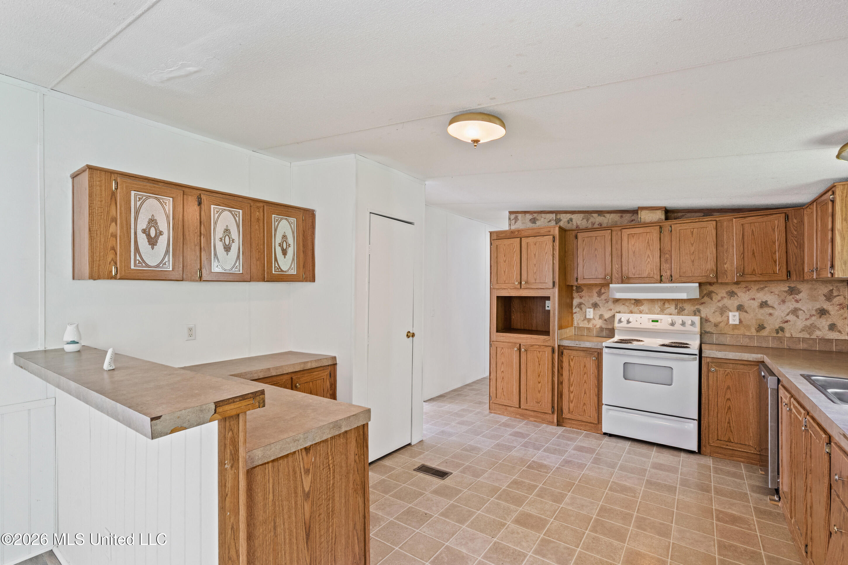 258 Coles Point Road Batesville, MS 38606 - Photo 10 of 41 9__dsc4575_print
