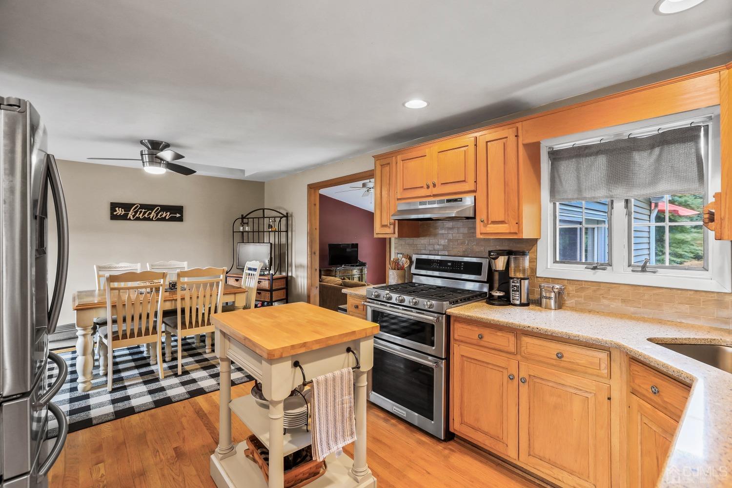 409 Dunhams Corner Road East Brunswick, NJ 08816 - Photo 14 of 65 Gallery Image 14