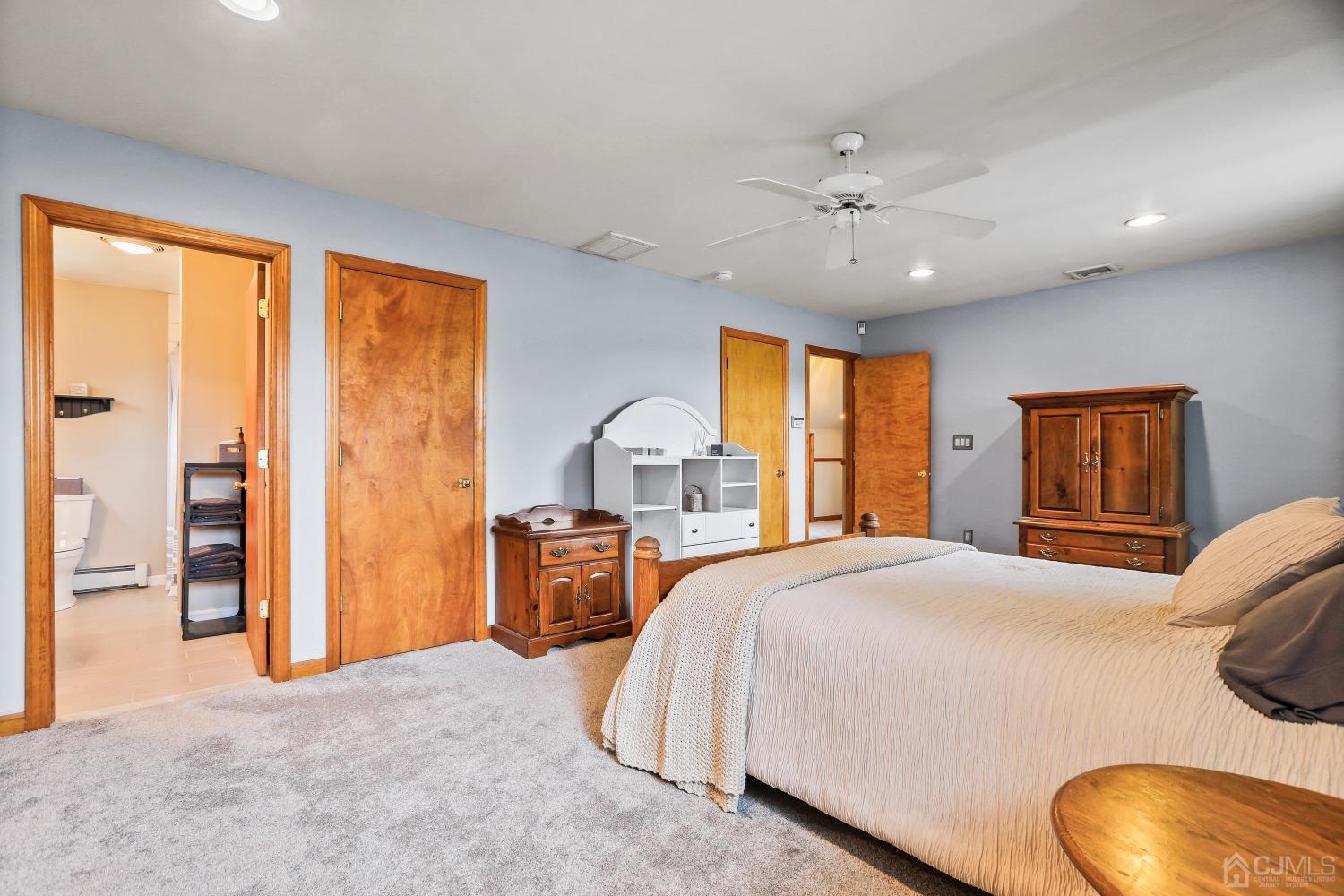409 Dunhams Corner Road East Brunswick, NJ 08816 - Photo 26 of 65 Gallery Image 26