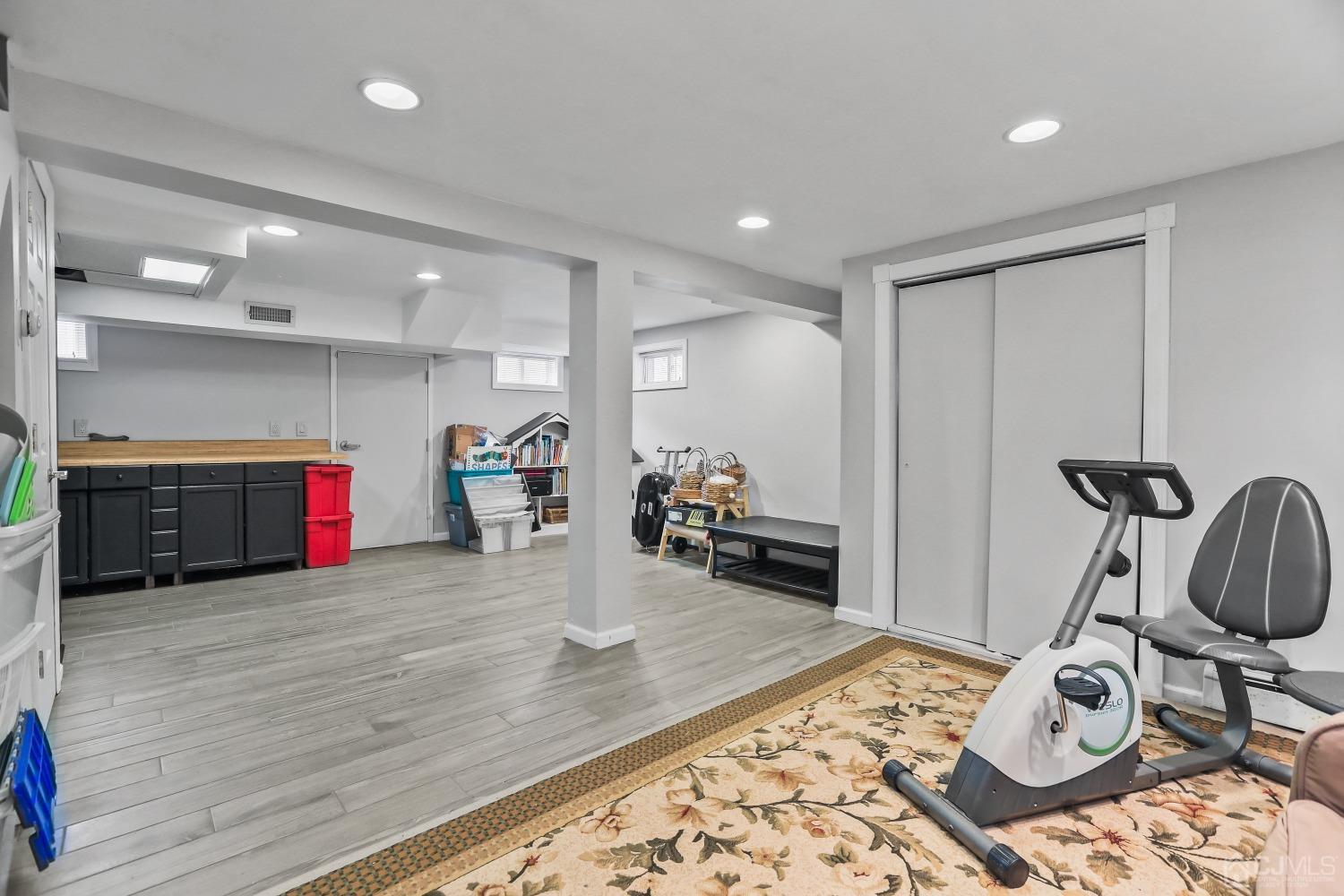 409 Dunhams Corner Road East Brunswick, NJ 08816 - Photo 39 of 65 Gallery Image 39