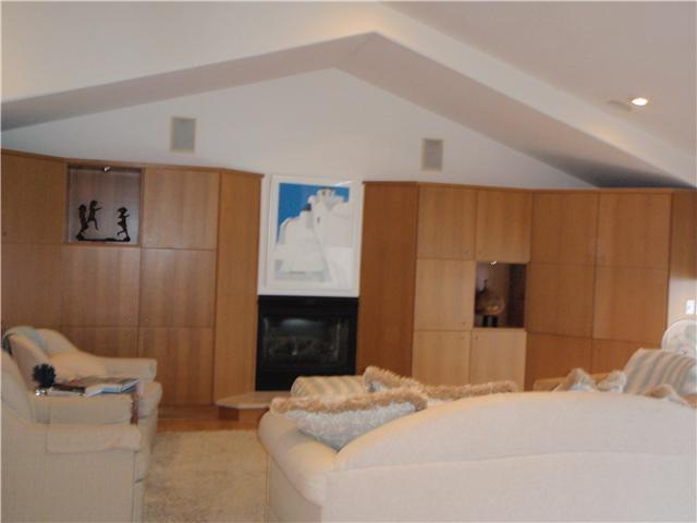 1722 Tattenham Road Encinitas, CA 92024 - Photo 3 of 12 Beautiful cabinetry in expanded living room.