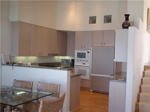 1722 Tattenham Road Encinitas, CA 92024 - Photo 6 of 12 Upgraded kitchen with granite.