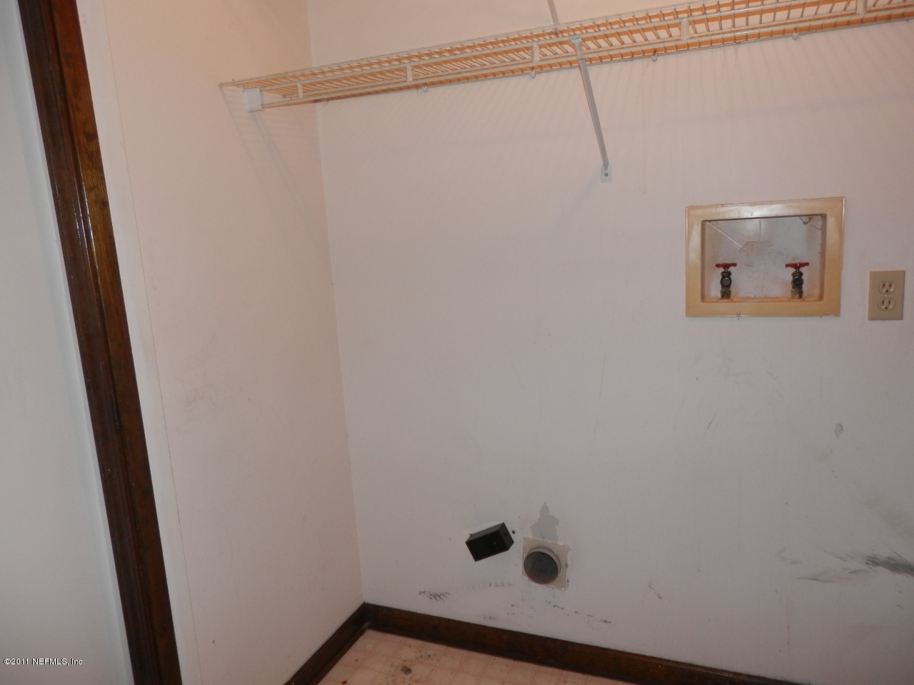 3972 Dowling Road Middleburg, FL 32068 - Photo 18 of 27 Laundry Room