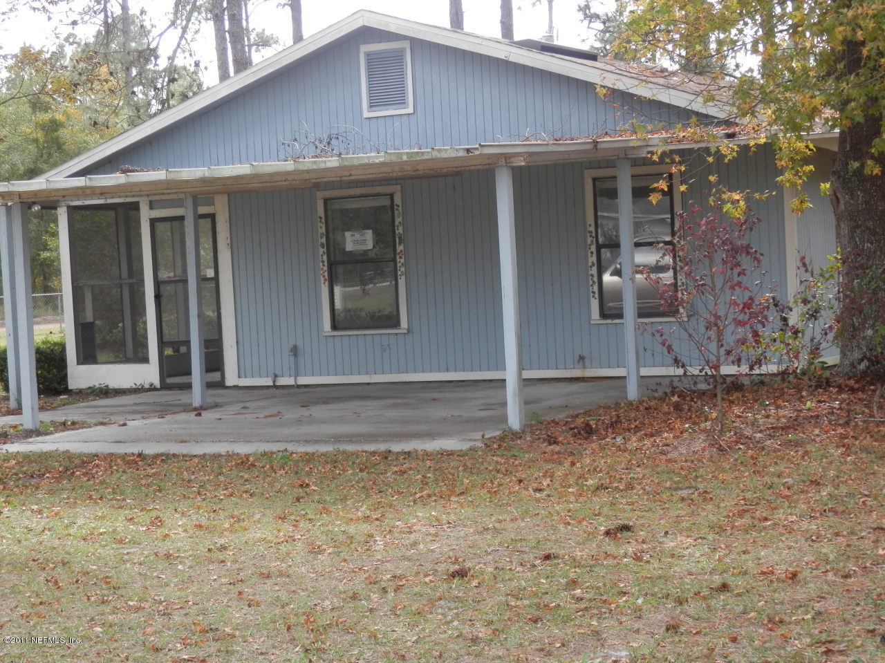 3972 Dowling Road Middleburg, FL 32068 - Photo 8 of 27 Covered side deck