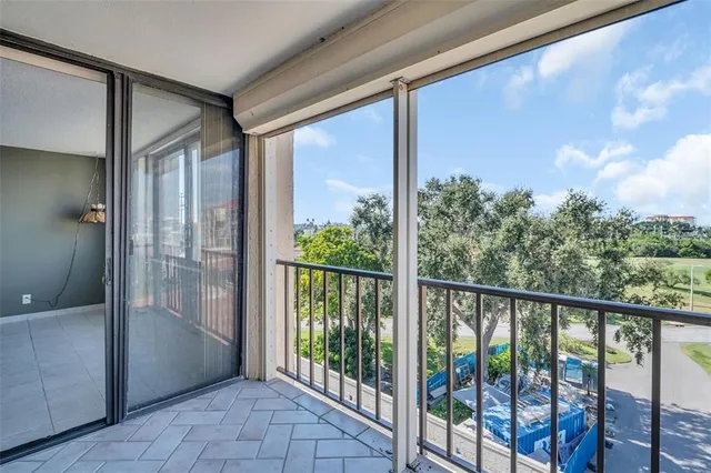 $1,700 | 6158 Palma Del Mar Boulevard South, Unit 505, St. Petersburg, FL 33715