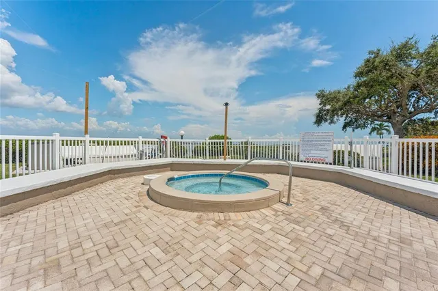 $1,700 | 6158 Palma Del Mar Boulevard South, Unit 505, St. Petersburg, FL 33715