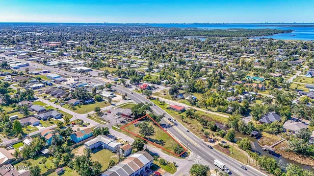 $350,000 | 305 Ohio Avenue, Lynn Haven, FL 32444