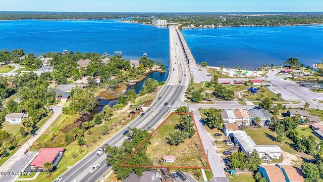 $350,000 | 305 Ohio Avenue, Lynn Haven, FL 32444