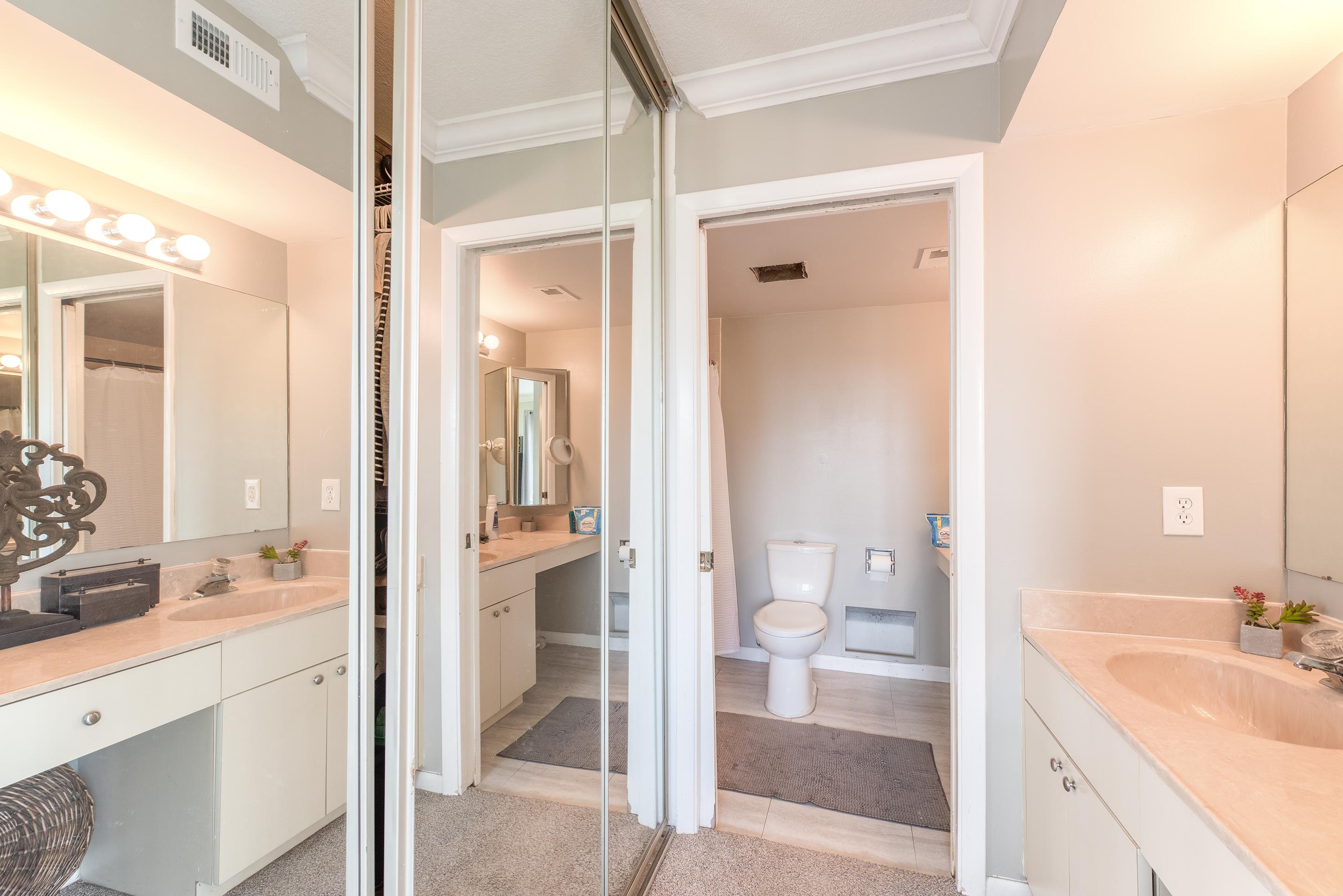 23030 Oxford Place, Unit D Boca Raton, FL 33433 - Photo 16 of 21 Master Bathroom