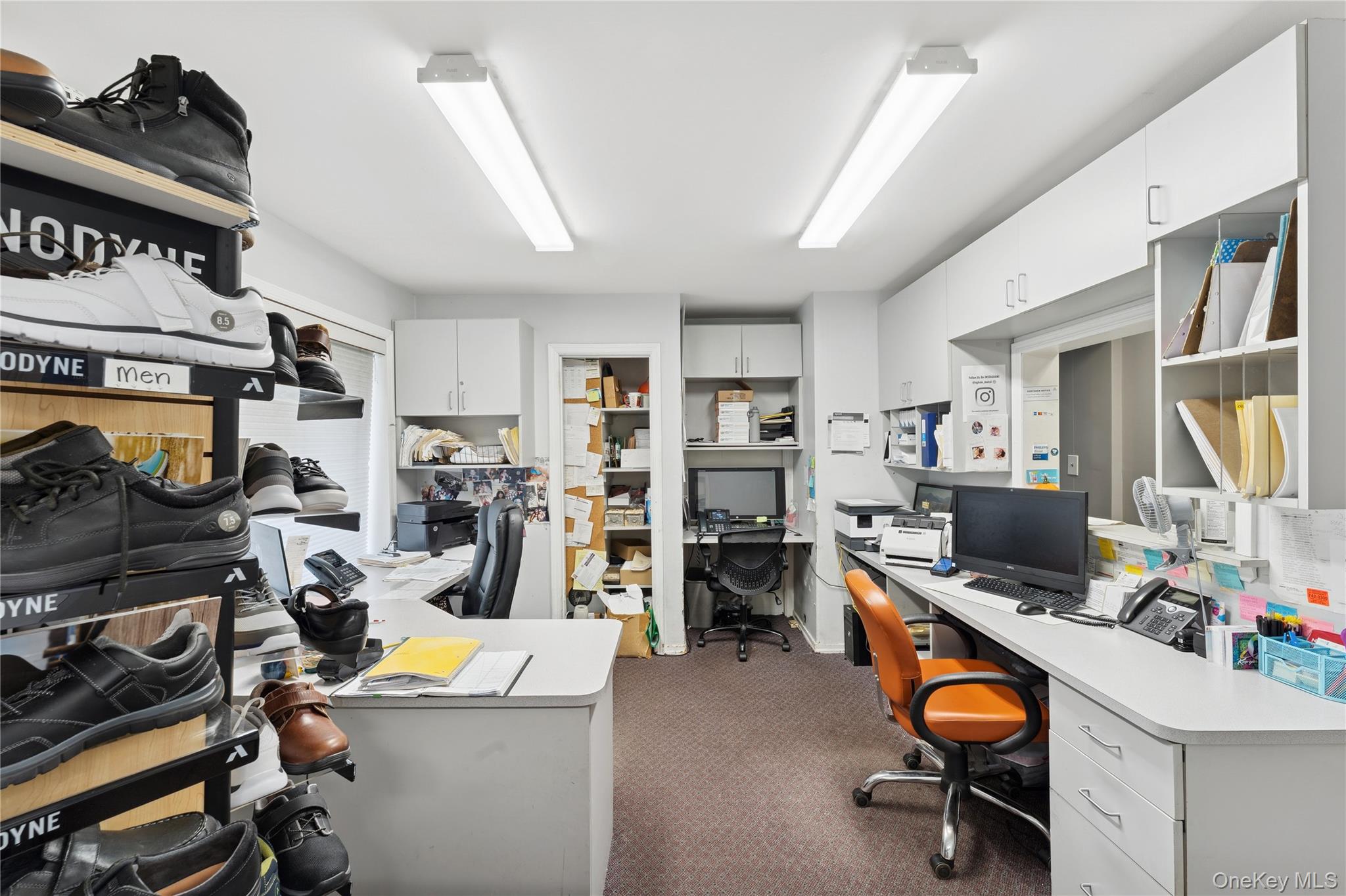 5 Seaton Gate Valley Stream, NY 11580 - Photo 6 of 36 a view of a room with workspace and music instruments