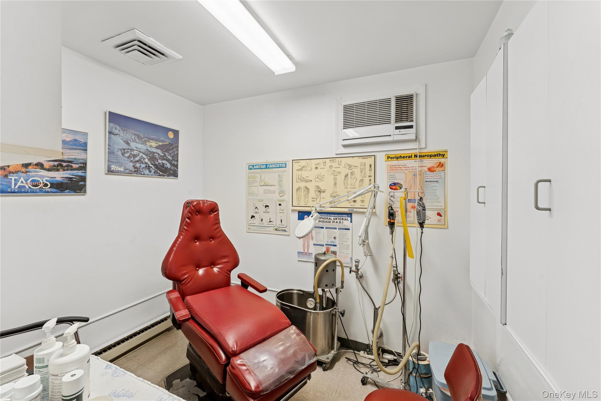 5 Seaton Gate Valley Stream, NY 11580 - Photo 10 of 36 a view of a room with gym equipment