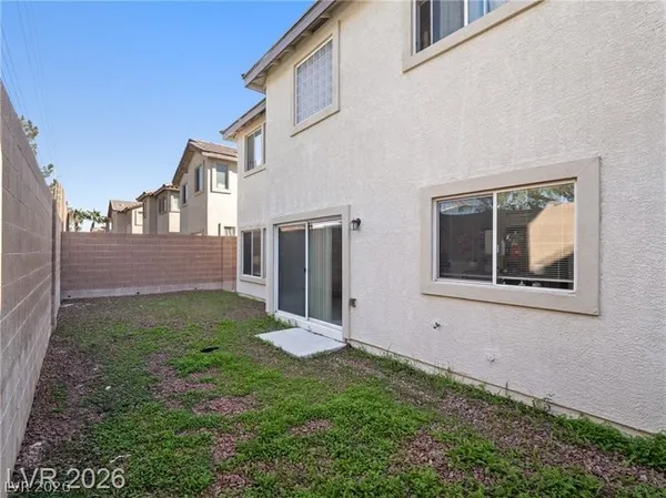 $2,000 | 912 Appaloosa Hills Avenue, North Las Vegas, NV 89081