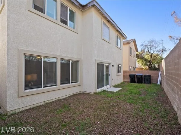 $2,000 | 912 Appaloosa Hills Avenue, North Las Vegas, NV 89081