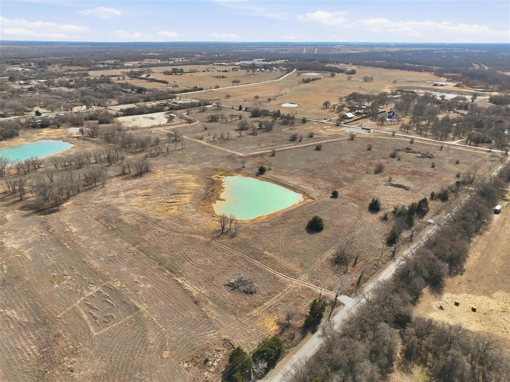 935 County Road 404 Alvarado, TX 76009 - Photo 6 of 21 an aerial view of a beach