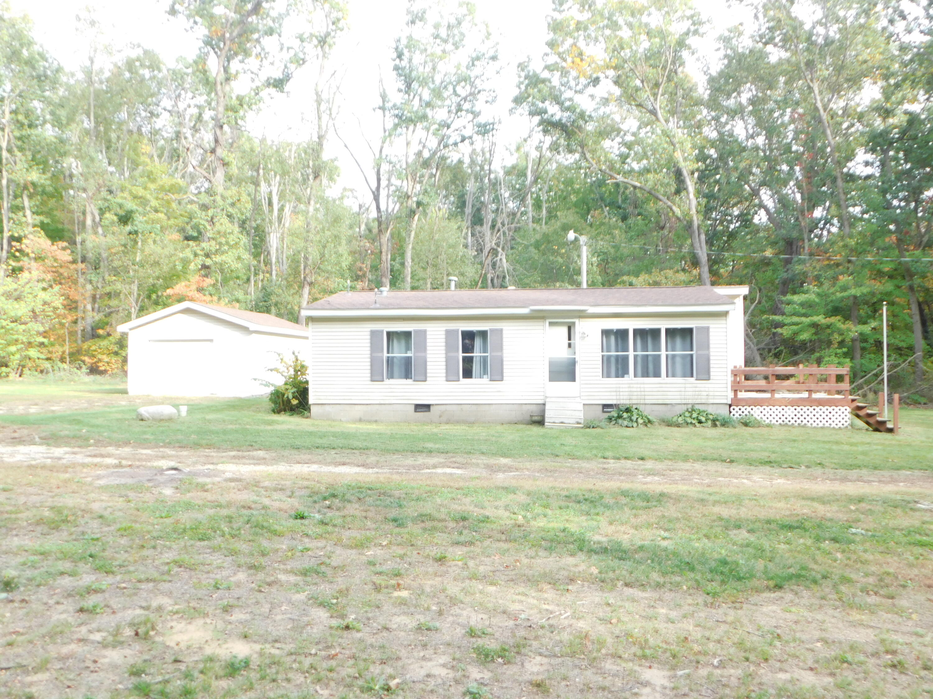 41004 80th Avenue Decatur, MI 49045 - Photo 1 of 17 WELCOME HOME