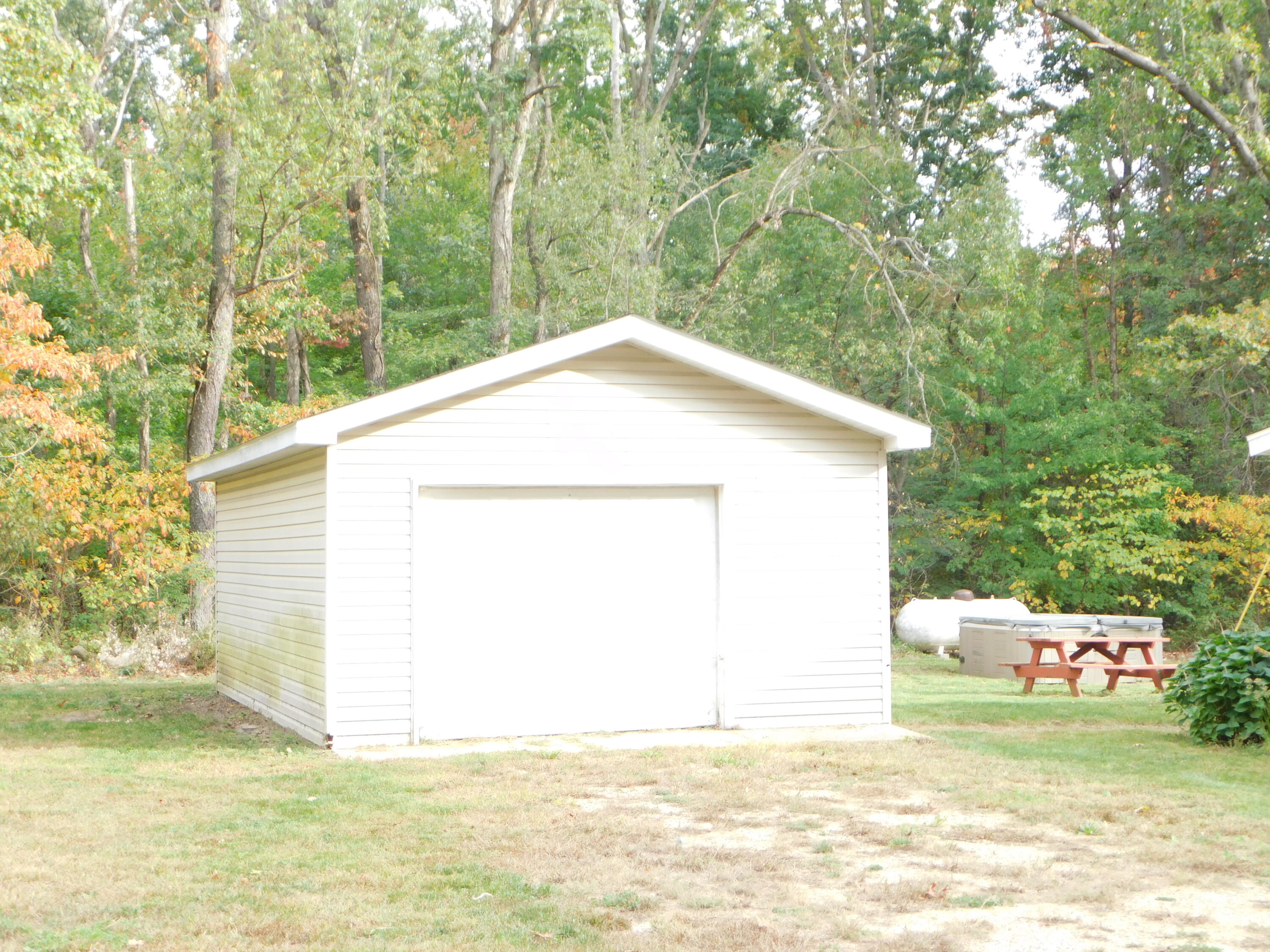 41004 80th Avenue Decatur, MI 49045 - Photo 13 of 17 one car detached garage