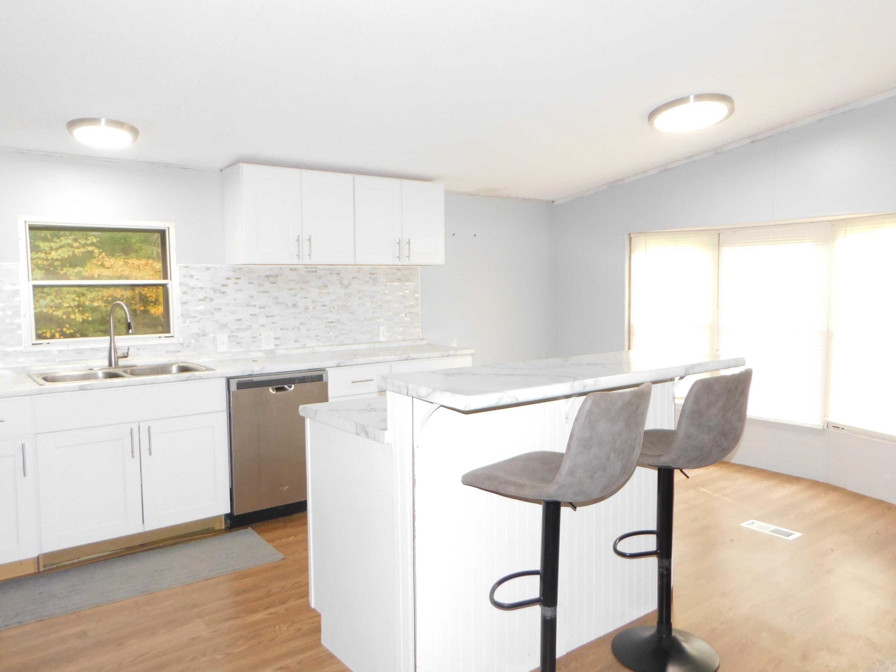 41004 80th Avenue Decatur, MI 49045 - Photo 4 of 17 kitchen island