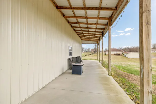 $429,900 | 70 Hayden Drake Drive, Lafayette, TN 37083