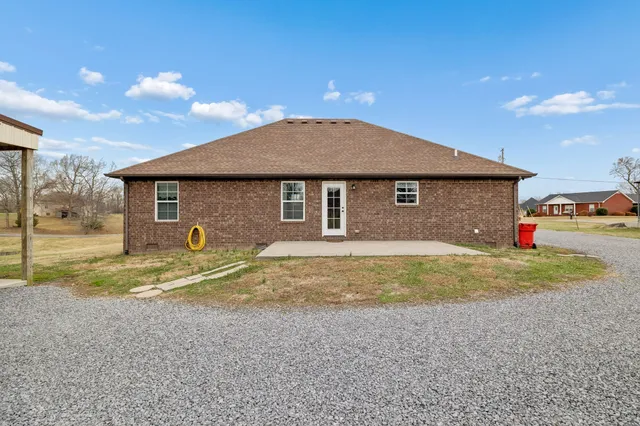 $429,900 | 70 Hayden Drake Drive, Lafayette, TN 37083